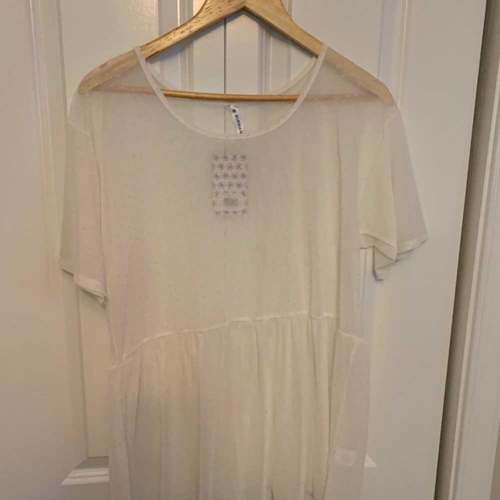 NWT Ivory Mesh Piphany Top